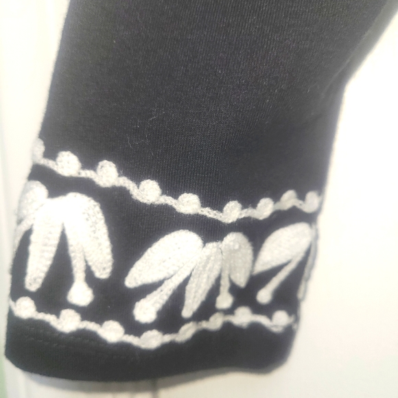 ESHAKTI Dress - Picture 6 of 7